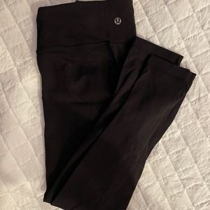 Lulu lemon wunder under, size 6